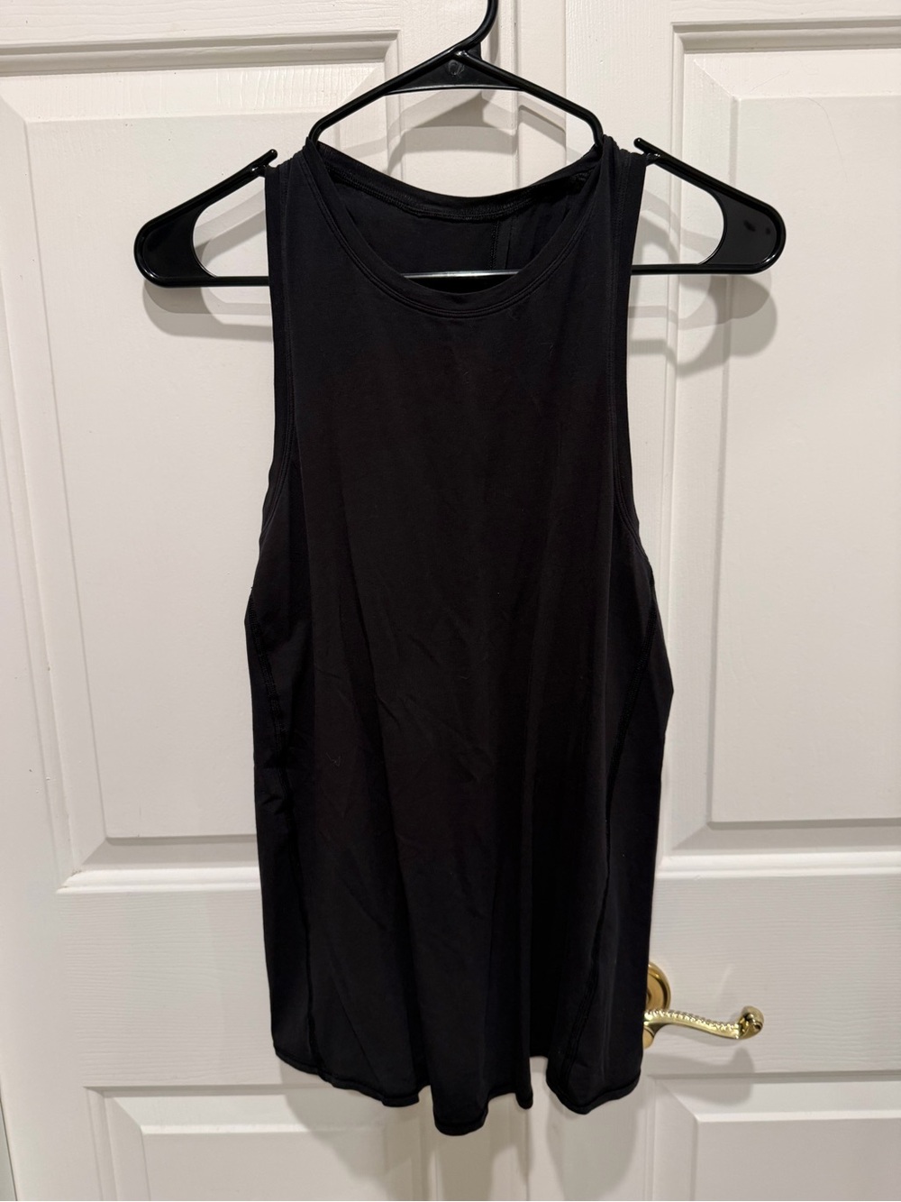 Lululemon women’s black all tied up tank top size 2